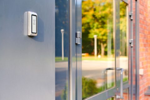 4 Signs Your Building May Need Professional Commercial Door Installation